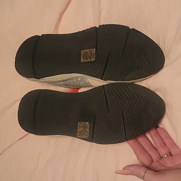 Shoes - Picture 3 of 3